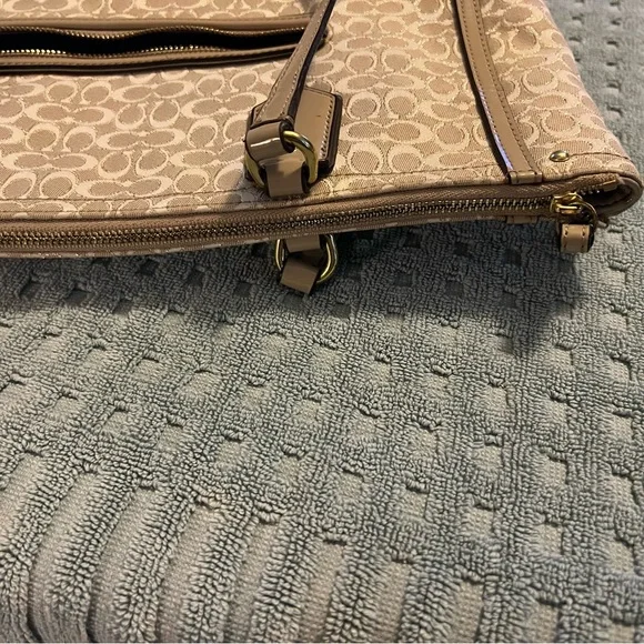 Coach tote Purse F1382-26414 - Picture 12 of 16